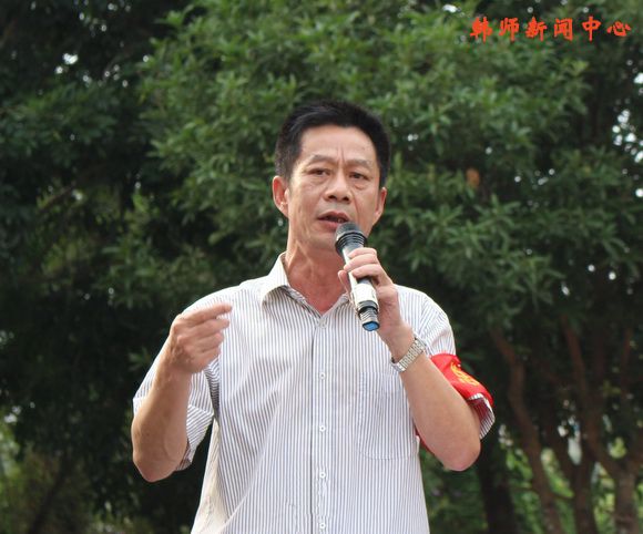 学校举行2015年度学生宿舍应急突发事件疏散演练