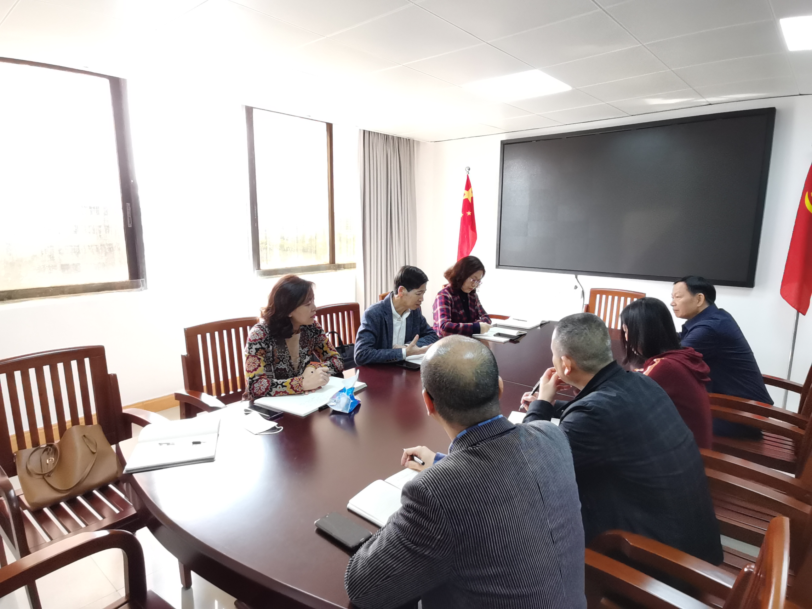 黄景忠带队到潮州市社科联、科技局和工信局走访调研